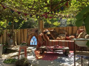 Casa Traca oosters terras 2018 3 300x225