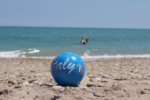 The blue see and sandy beaches only 10km from Villa Bussola - Le Marche