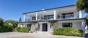 4 Villa@WhaleRockLuxuryLodge FrontView 2 e1615545321150 300x131