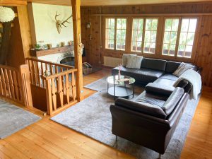 B7719BCA 302A 4963 8BBB 8AA1D9401135 2 300x225