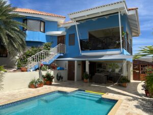 92d2ae57 7716 409b adb1 ed8536affa63 300x225