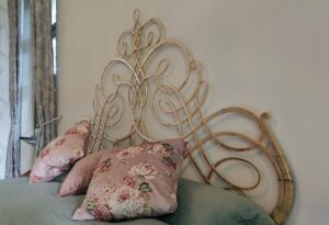 IMG202411061301112 300x205