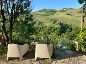 beige stoelen 300x225